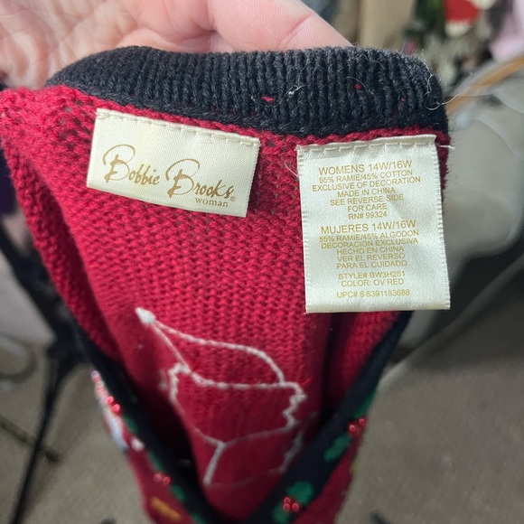 Vintage Festive Red Holiday Sweater Vest - Picture 6 of 7